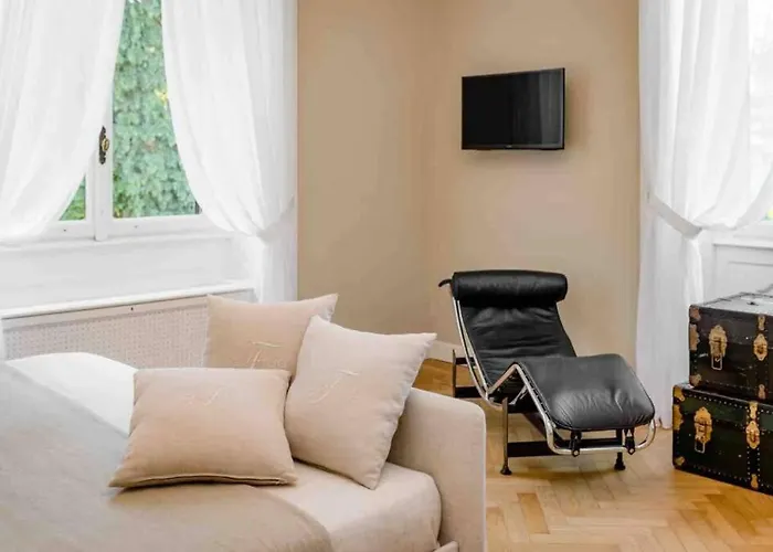 Frua Отель Стреза